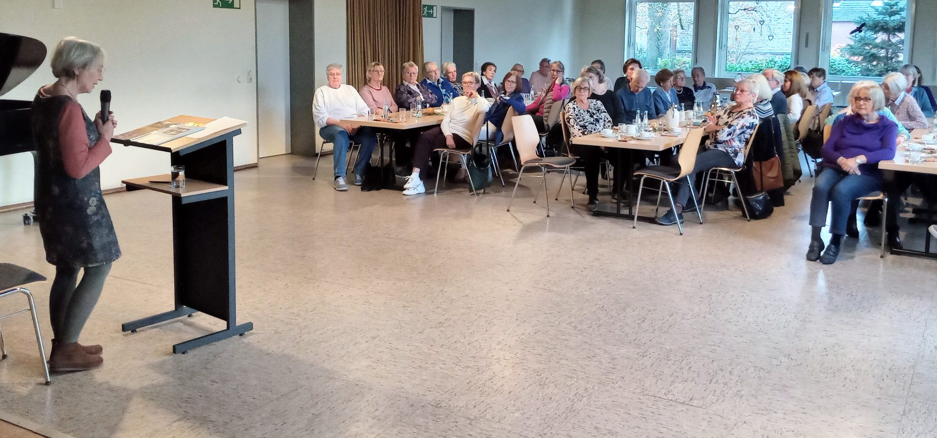 20251104_di_frauen_lesung_15